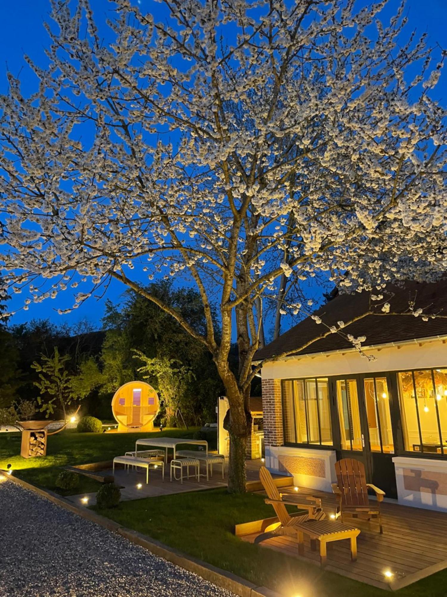 La Petite Maison De Giverny - Gite De Charme 5 Etoiles Au Coeur Du Village - 3 Chambres Extérieur photo
