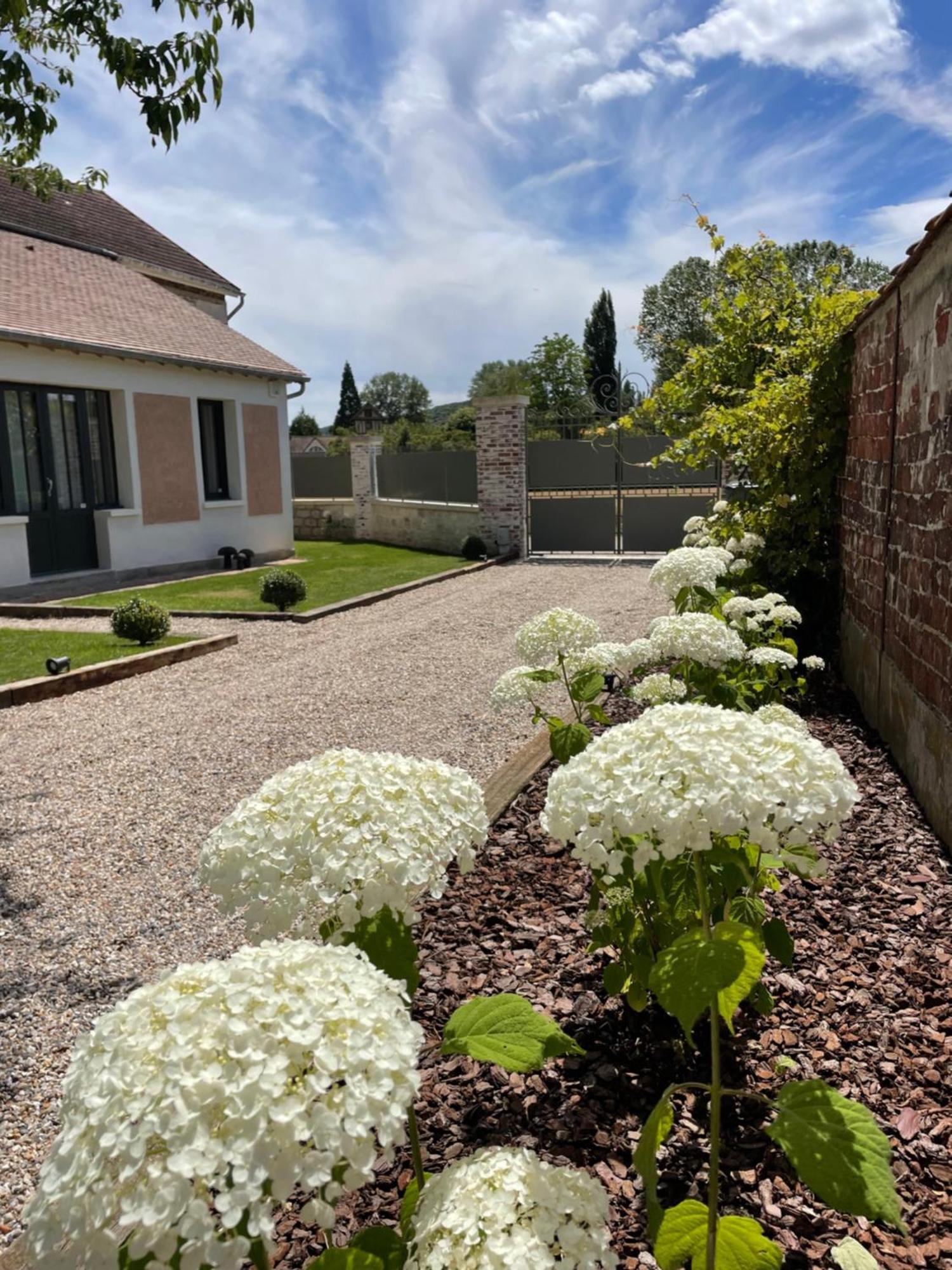 La Petite Maison De Giverny - Gite De Charme 5 Etoiles Au Coeur Du Village - 3 Chambres Extérieur photo