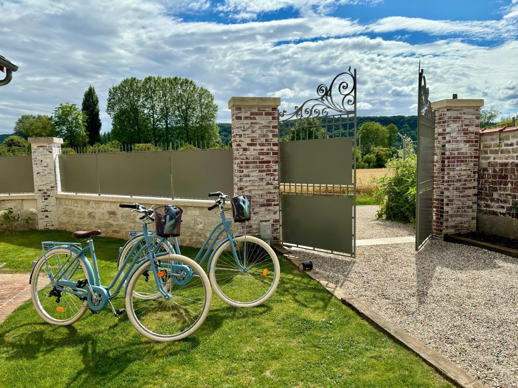 La Petite Maison De Giverny - Gite De Charme 5 Etoiles Au Coeur Du Village - 3 Chambres Extérieur photo